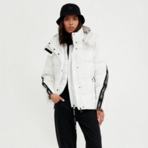 Cerniera staccabile impregnata impermeabile